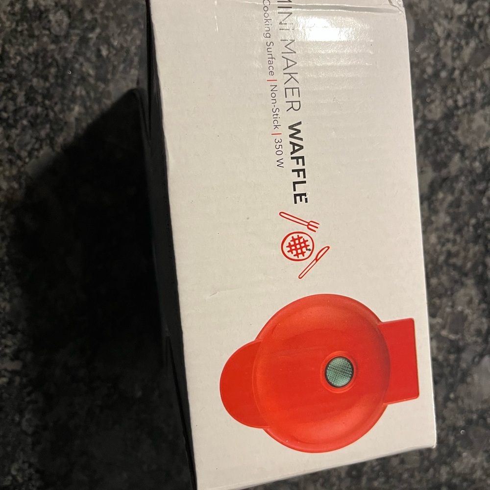 Mini Maker Waffle Red